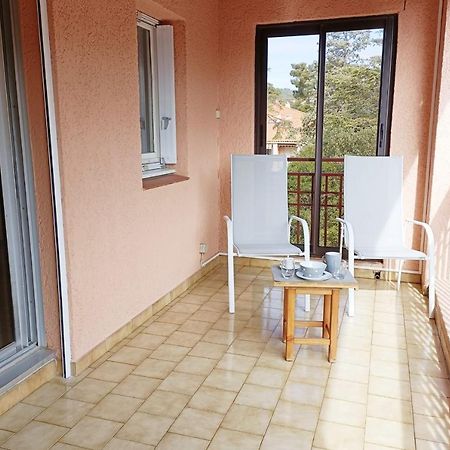Spacious Sea View Apart At 50M From The Beach 방돌 외부 사진