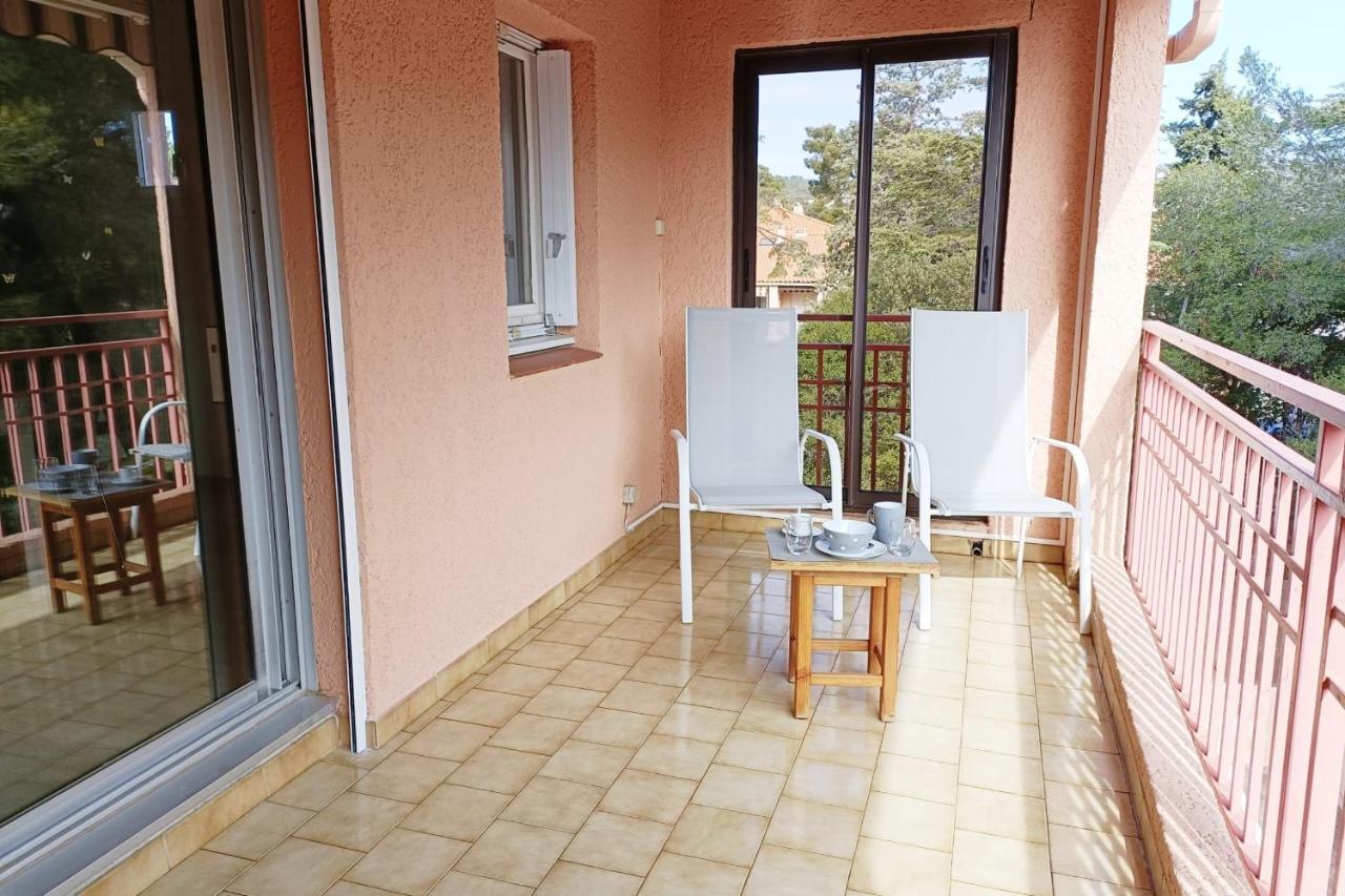 Spacious Sea View Apart At 50M From The Beach 방돌 외부 사진